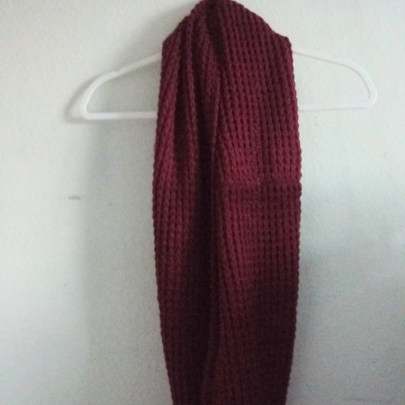 Burgundy Scarf and Head or wristband - Picture 12 of 15